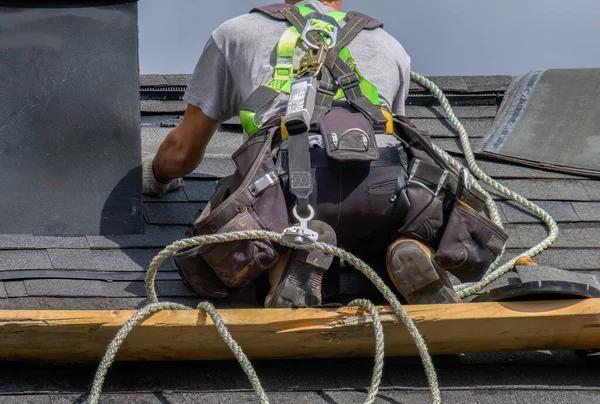 Fast and Affordable Roof Repair Near Me for Your Property