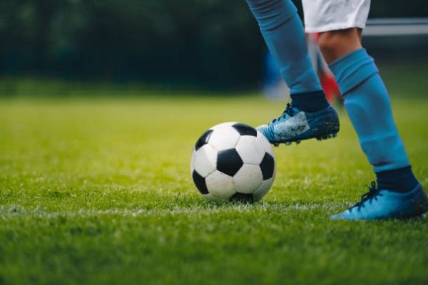 Customize Your Dream Team Using DLS 26 Kits